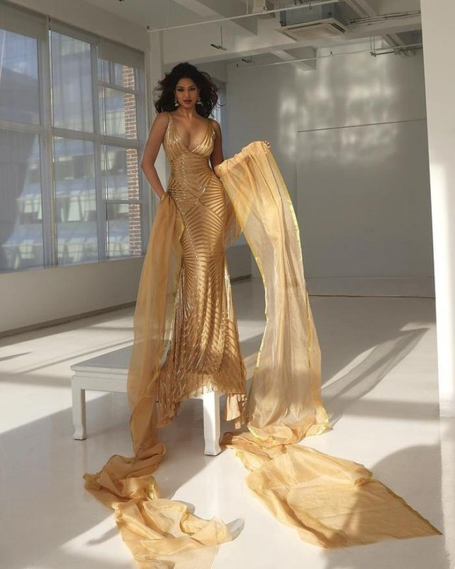 Bộ ảnh của người đẹp Ấn Độ do Fadil Berisha - nhiếp ảnh gia chính thức của Miss Universe và Miss USA thực hiện đang khiến fan sắc đẹp háo hức chờ đợi.