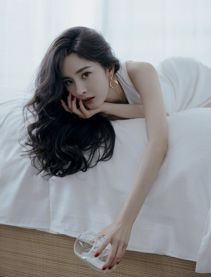 Bộ ba mỹ nhân 85 Cbiz sự nghiệp thành công nhưng hôn nhân trắc trở: Angelababy thảm bại hơn Triệu Lệ Dĩnh Ảnh 15