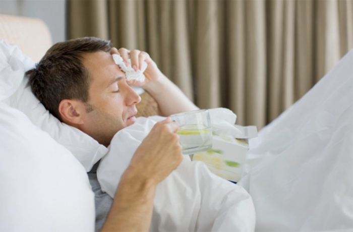 Triệu chứng của Omicron khác với cảm lạnh bình thường Ảnh 1