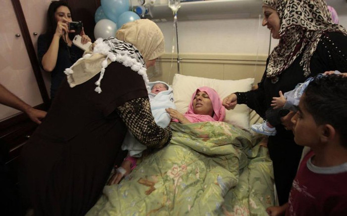 Đi tù 15 năm, vợ ở nhà sinh 4 con nhưng người đàn ông vẫn vui vẻ, lý do khiến người nghe ngỡ ngàng Ảnh 2