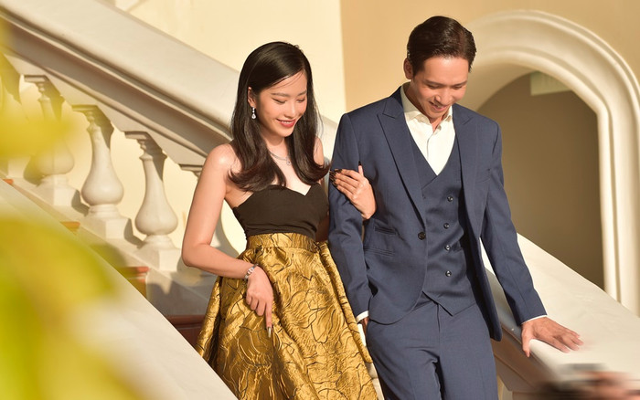 Nam Em, Bạch Công Khanh 'đầu ấp tay gối' mặn nồng cùng nhau khiến dân tình tò mò Ảnh 2