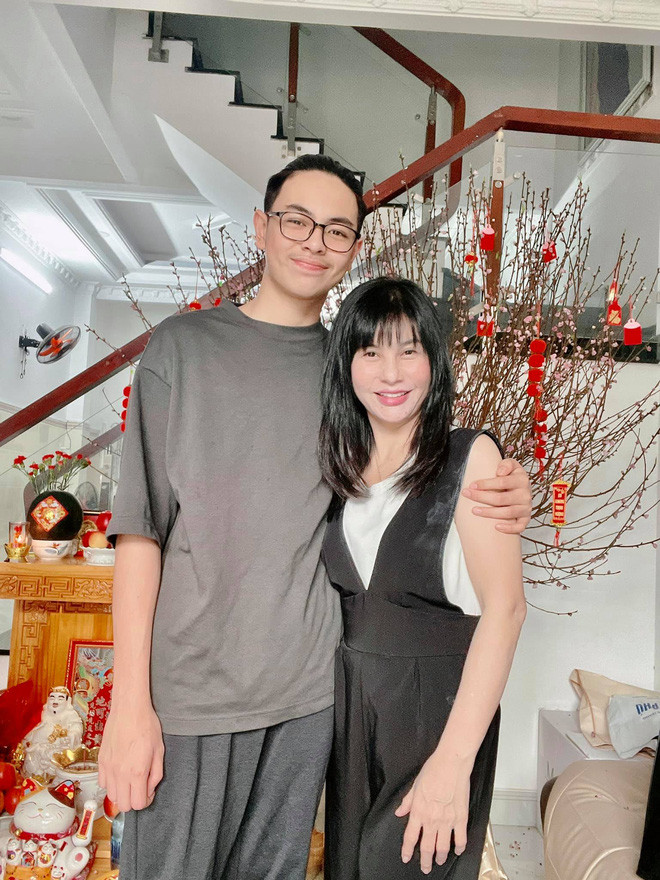 Cát Phượng: 'Tôi nói Thái Hòa phải dẫn con về thăm nội mỗi dịp Tết' Ảnh 4