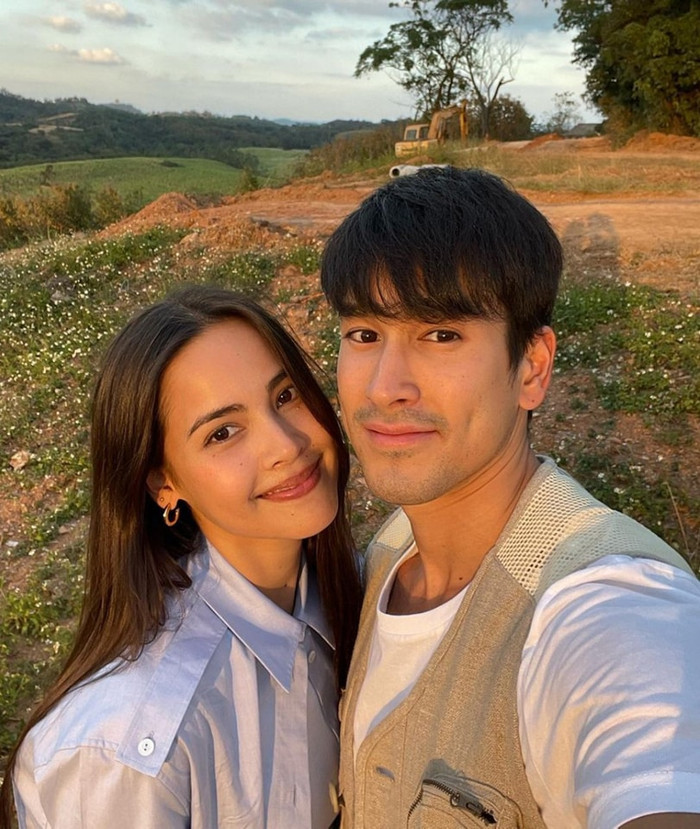 Cặp đôi Nadech Kugimiya - Yaya Urassaya nói gì về tin đồn bí mật đính hôn? Ảnh 8