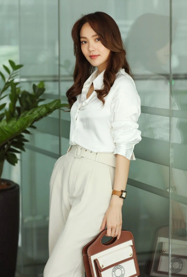 Những nữ diễn viên có thời trang công sở đỉnh nhất trên phim Việt: Minh Hằng xinh xuất sắc Ảnh 3