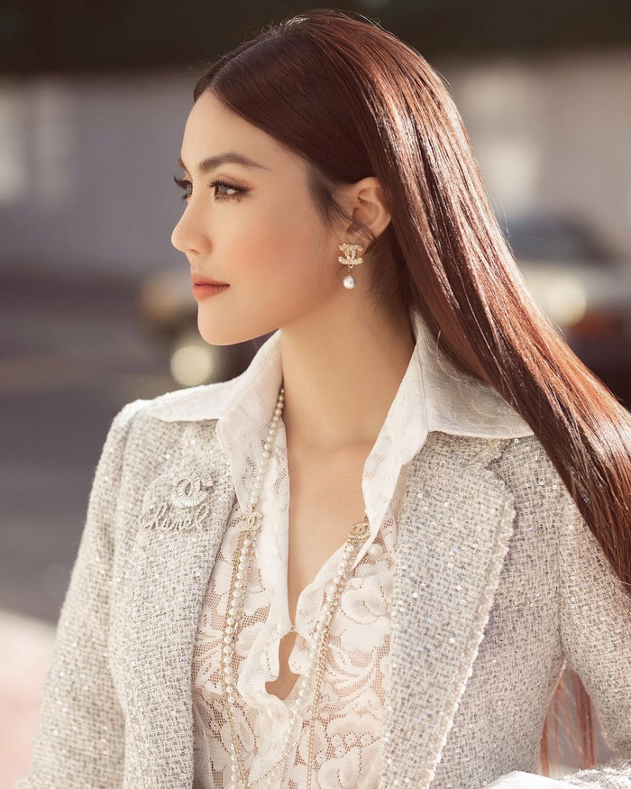 'Mẹ một con' Lan Khuê tiếp tục khoe sắc vóc gợi cảm với đồ khoét sâu lấp ló đôi gò bồng Ảnh 9