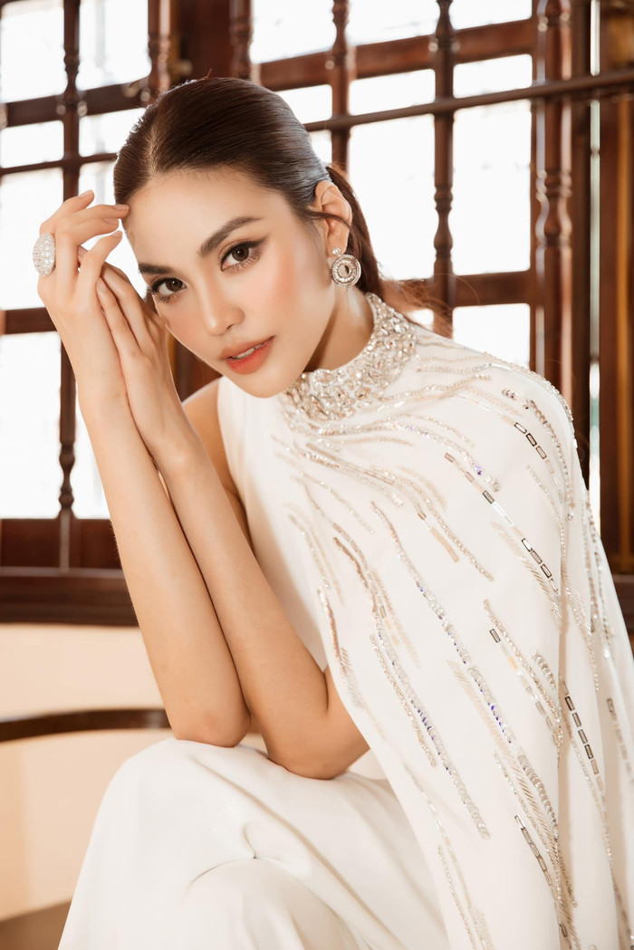 Cận cảnh nhan sắc xinh đẹp, quyến rũ của nữ siêu mẫu.