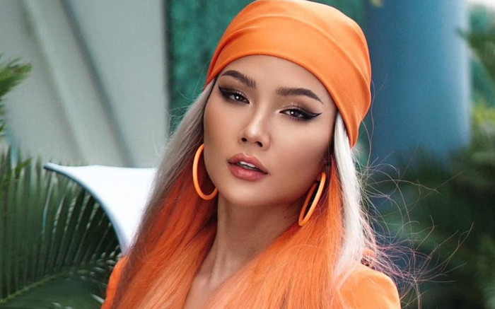 Bị nhà văn nổi tiếng chê bai vai diễn, Hoa hậu H'Hen Niê đối chất đầy thâm thúy Ảnh 2