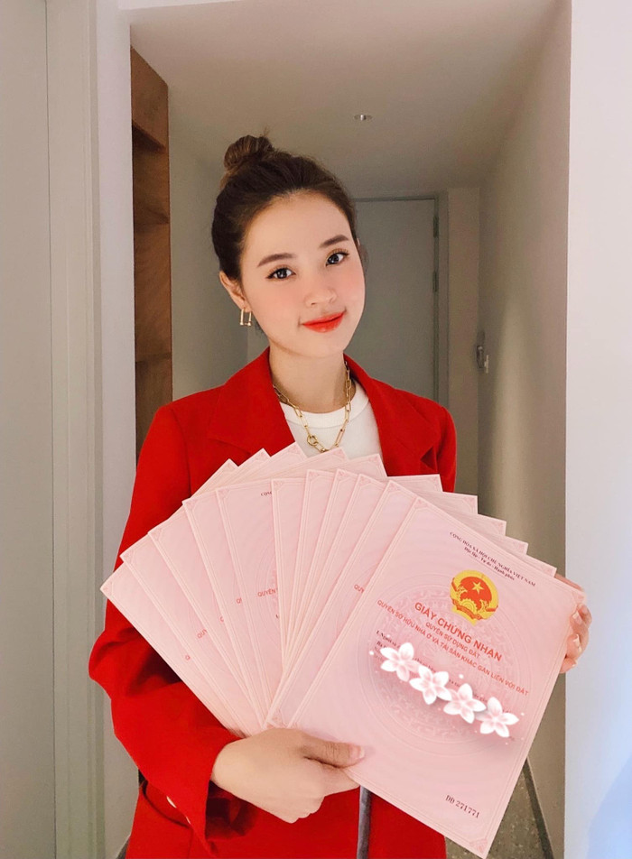 Ở tuổi 32, Midu đã sở hữu khối tài sản kếch xù nhiều người mơ ước. 