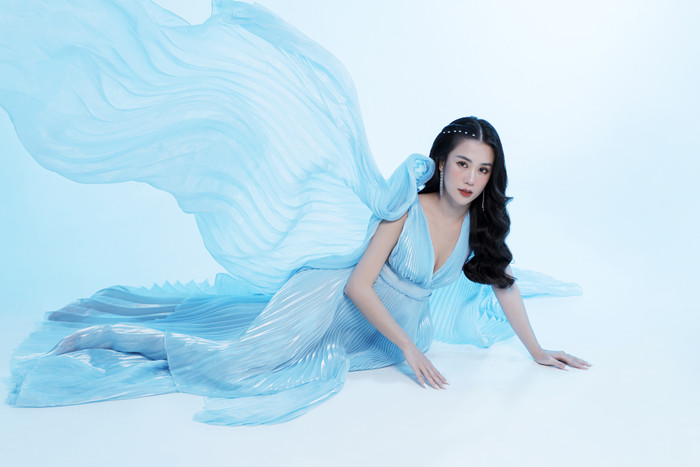 Trong năm 2022, cô mong muốn sẽ có thêm những dự án điện ảnh phù hợp để tiếp tục cống hiến và mang đến nhiều điều mới lạ tới khán giả.