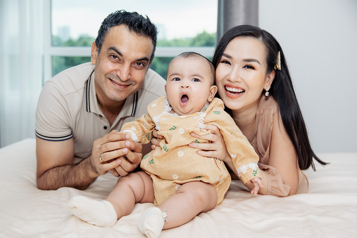 Gia đình sao Việt chiếm sóng năm 2021: Cặp song sinh nhà Hà Hồ, con gái Mạc Văn Khoa 'đốn tim' dân mạng Ảnh 13