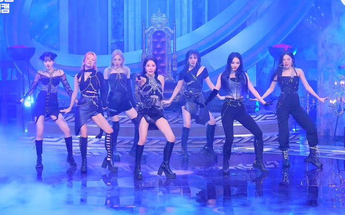 Netizen nổi đóa với pha hát nhép lộ liễu của girlgroup 'chiến binh' GOT The Beat nhà SM Ảnh 2
