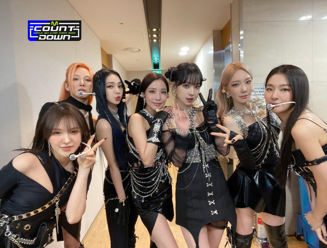 Netizen nổi đóa với pha hát nhép lộ liễu của girlgroup 'chiến binh' GOT The Beat nhà SM Ảnh 8