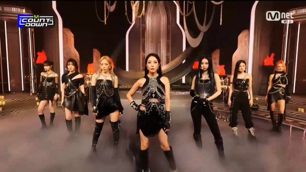 Netizen nổi đóa với pha hát nhép lộ liễu của girlgroup 'chiến binh' GOT The Beat nhà SM Ảnh 5