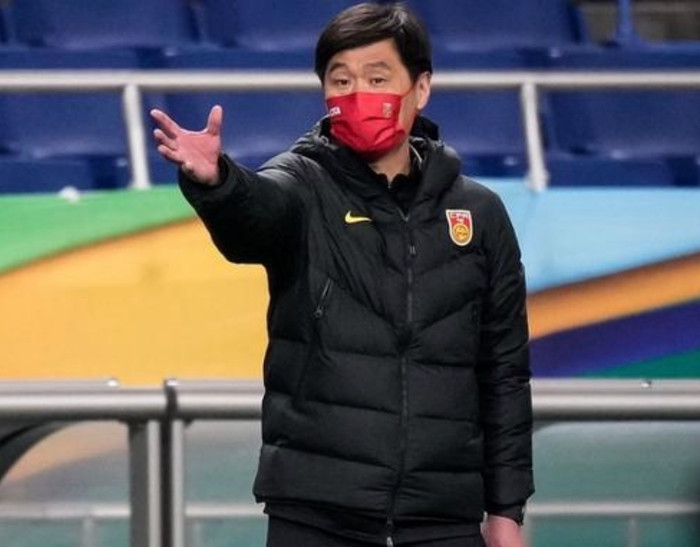 HLV Li Xiaopeng (Trung Quốc) cho biết sẽ thắng tuyển Việt Nam để làm quà cho người hâm mộ nhân dịp năm mới.