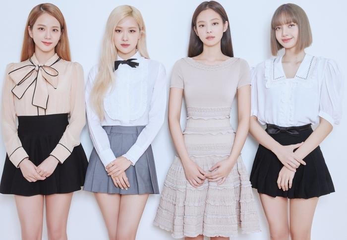 BlackPink bất ngờ mang hit của Noo Phước Thịnh lên sân khấu biểu diễn 'cực sung': Chuyện gì đây? Ảnh 1