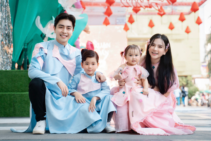 Thu Thủy tạm gác mọi công việc để dành nhiều thời gian cho gia đình nhỏ của mình.