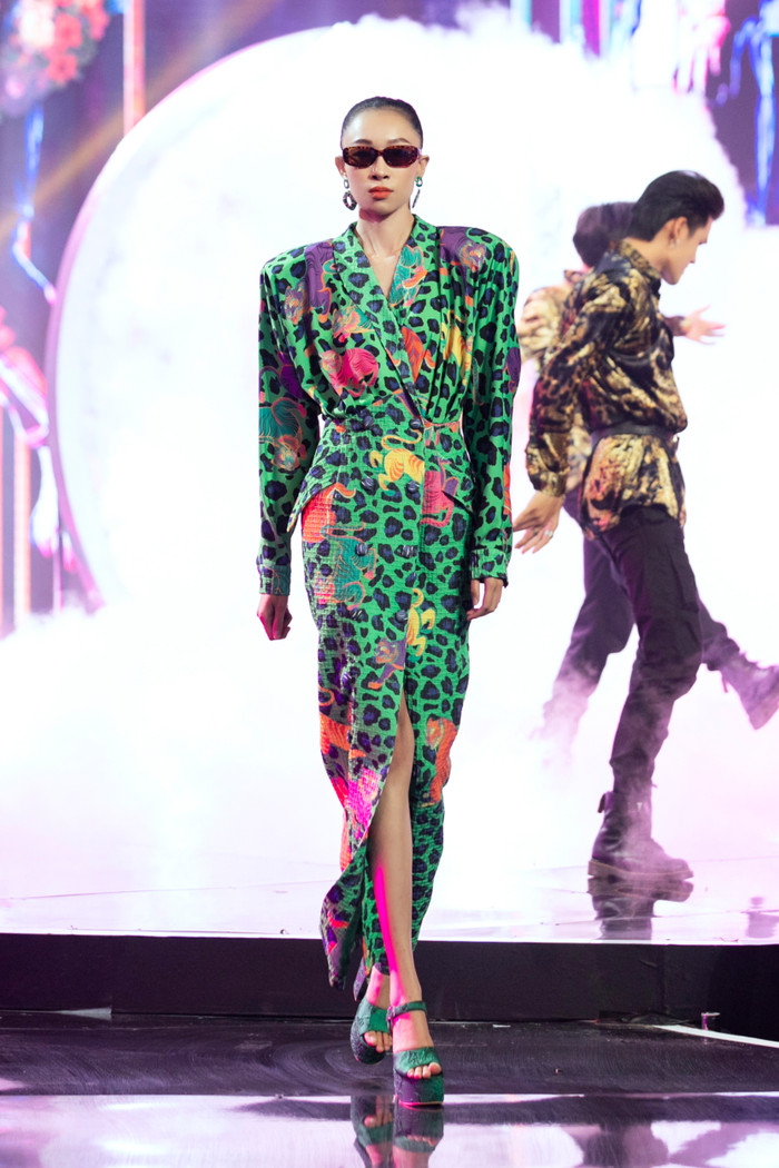 Thùy Tiên lần đầu catwalk với cương vị Miss Grand International, diễn vedette kiêu kỳ ngày đầu xuân Ảnh 10