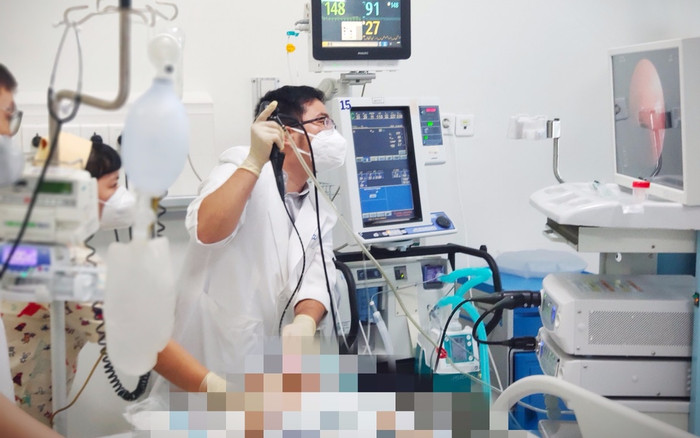 Bé gái Đồng Tháp bị hóc hạt đậu phộng vào phổi, bác sĩ cảnh báo những tai nạn trẻ nhỏ dịp Tết Ảnh 2