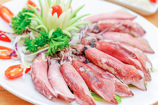 Chẳng phải ngẫu nhiên mà các cụ ngày xưa có câu: 'Đen như mực'.