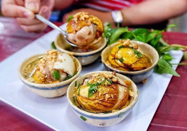Nhiều người tin rằng nếu ăn trứng vịt lộn trong ngày đầu năm mới có thể đem lại những điều xui xẻo, không hanh thông.