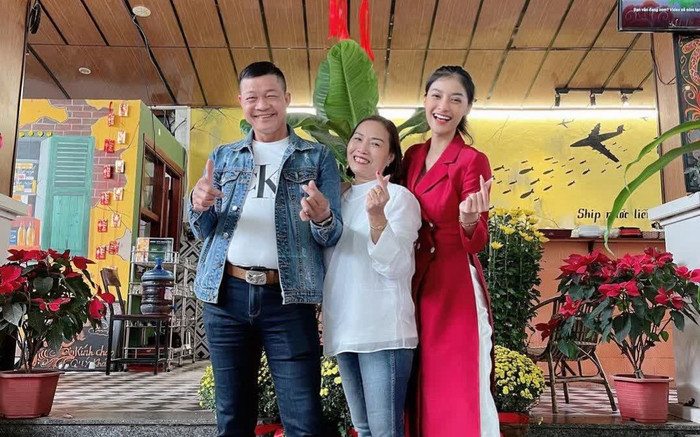 Dàn người đẹp H'Hen Niê, Á hậu Kiều Loan lên đồ xinh ngất mùng 2 Tết, nhìn là thấy may mắn cả năm Ảnh 2