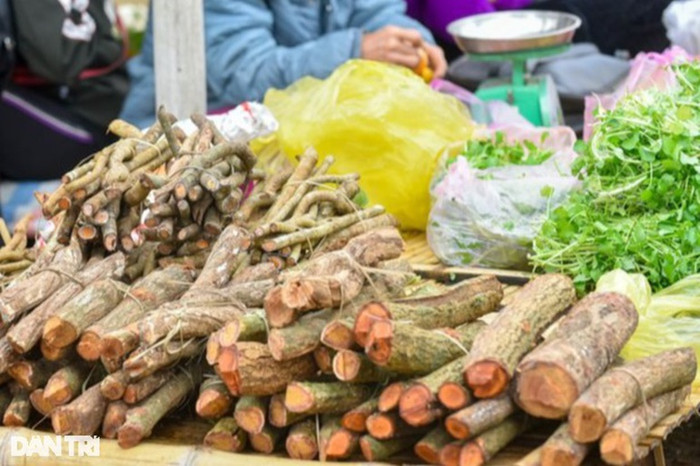 Hoặc sản vật địa phương...