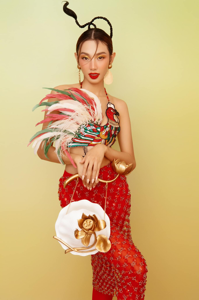Hoa hậu Thùy Tiên