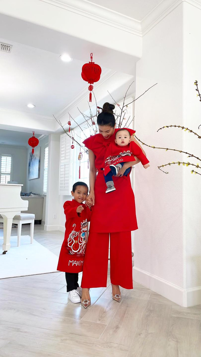 3 mẹ con Phạm Hương quây quần ngày Tết: Fan mỏi mòn vẫn không thấy ông xã lộ diện Ảnh 8