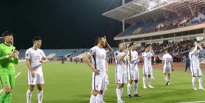 Truyền thông Trung Quốc thất vọng với thái độ của các cầu thủ cả trong và sau trận đấu.