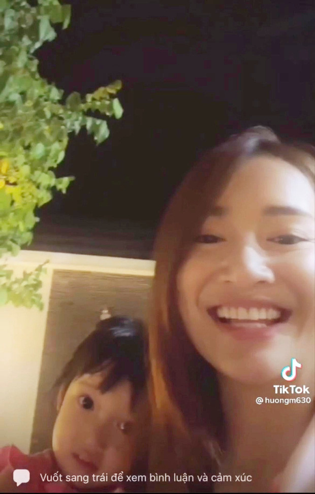 Bé Destiny có đôi mắt to tròn 'sao y bản chính' từ mẹ Nhã Phương