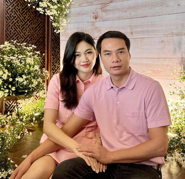 Thanh Tú và ông xã.