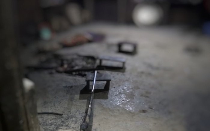 Chồng dùng súng tự chế bắn vợ tử vong rồi bỏ trốn, để lại 6 con nhỏ bơ vơ ngày Tết Ảnh 2