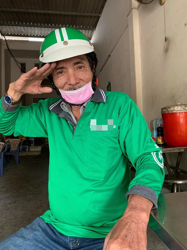 Thương Tín từng làm công việc giao hàng.