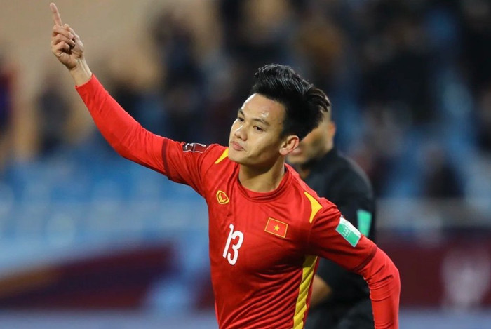 Tấn Tài ghi bàn mở tỷ số vào lưới Trung Quốc hôm 1/2.