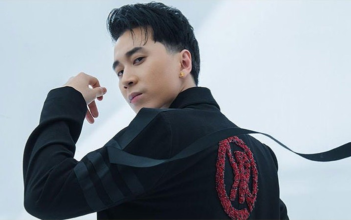 Karik đăng ảnh ngọt ngào bên cạnh cô gái lạ, nam rapper muốn công khai bạn gái? Ảnh 2