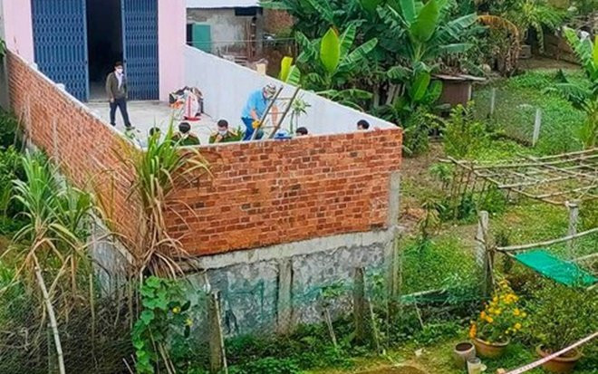 Bị đuổi đánh, nam thanh niên rơi từ bức tường cao 5m xuống mương nước tử vong Ảnh 2