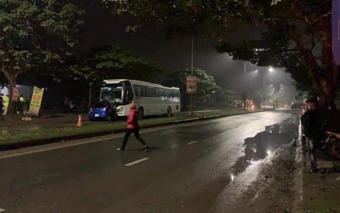 Hai thanh niên trên ô tô con tử vong thương tâm sau cú đâm trực diện với xe khách Ảnh 2
