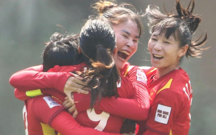 Những người hùng tuyển nữ Việt Nam: Đá bóng cứu cha, cứu mẹ và cứu… chính mình Ảnh 2