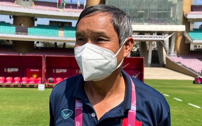 Ông Chung 'gái' khóc như… mưa mùa xuân: Lời chia tay ngọt ngào của HLV vĩ đại nhất Việt Nam Ảnh 2