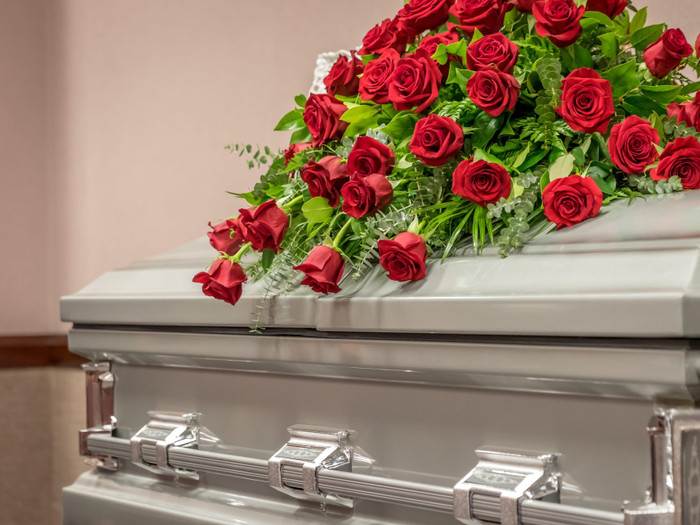 Mở nắp quan tài người thân, cả gia đình 'đứng hình' với cảnh trước mắt Ảnh 3