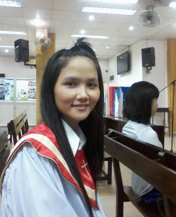 Hình ảnh của H'Hen Niê với tóc buộc túm ngây ngô khiến fan không khỏi thích thú.