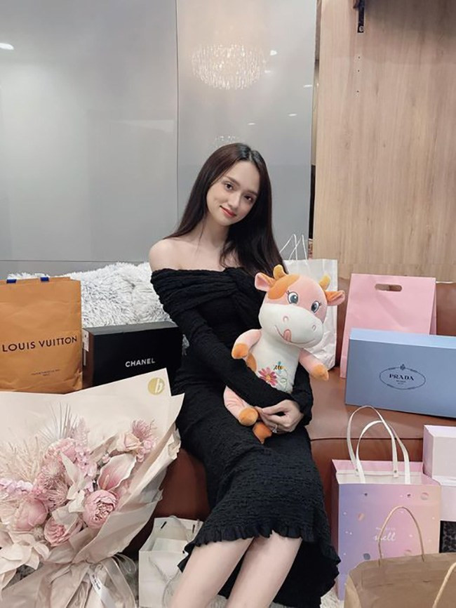 Xinh đẹp, tài giỏi, Hương Giang trở thành hình mẫu làm nhiều người ngưỡng mộ. 