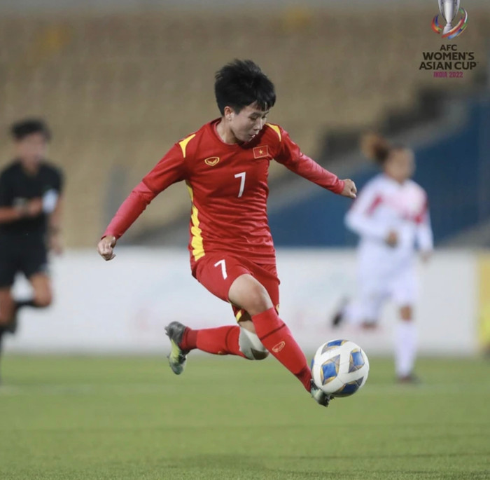  Bí kíp để Tuyết Dung đá phạt góc thành bàn là… khổ luyện.