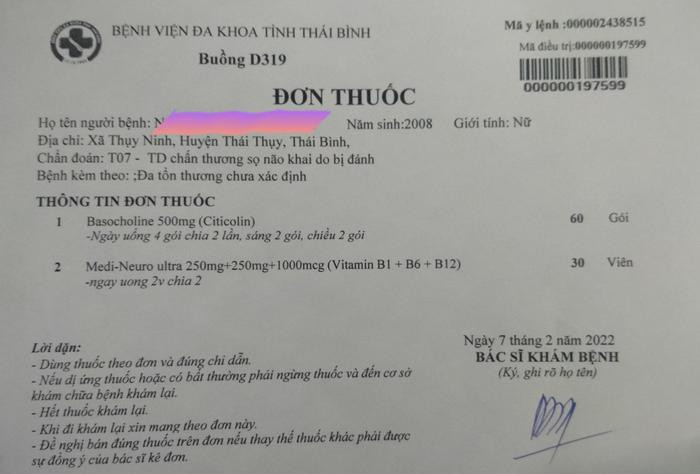 2 nữ sinh mâu thuẫn, bố lái ô tô chở con gái đuổi theo đánh bạn chấn thương sọ não Ảnh 2