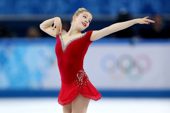 Đại diện của Mỹ tại thế vận hội Sochi 2014, Gracie Gold duyên dáng trong chiếc váy nhung đỏ. 