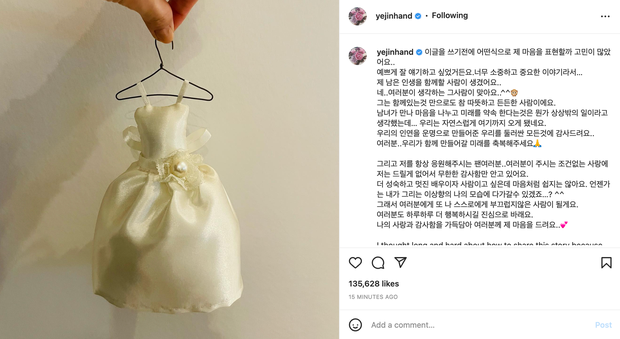 Son Ye Jin đăng tải hình ảnh váy cưới