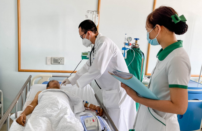 Bệnh nhân N.M.Đ. được các bác sĩ tích cực điều trị và đã qua cơn nguy kịch, đang dân hồi phục. (Ảnh: BV Quốc tế Hoàn Mỹ Đồng Nai).