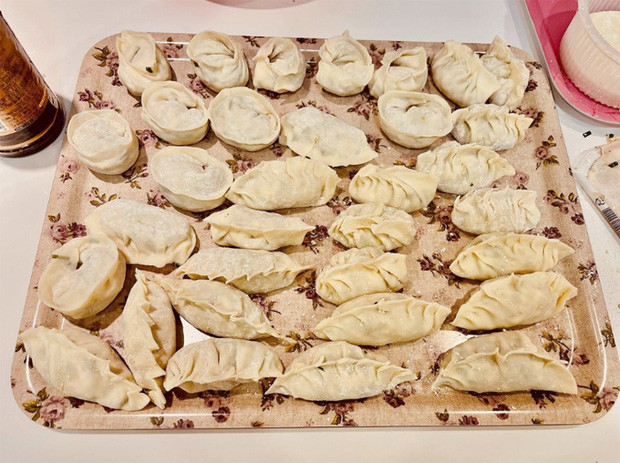 Những món ăn như mandu được cô thực hành khá khéo léo.