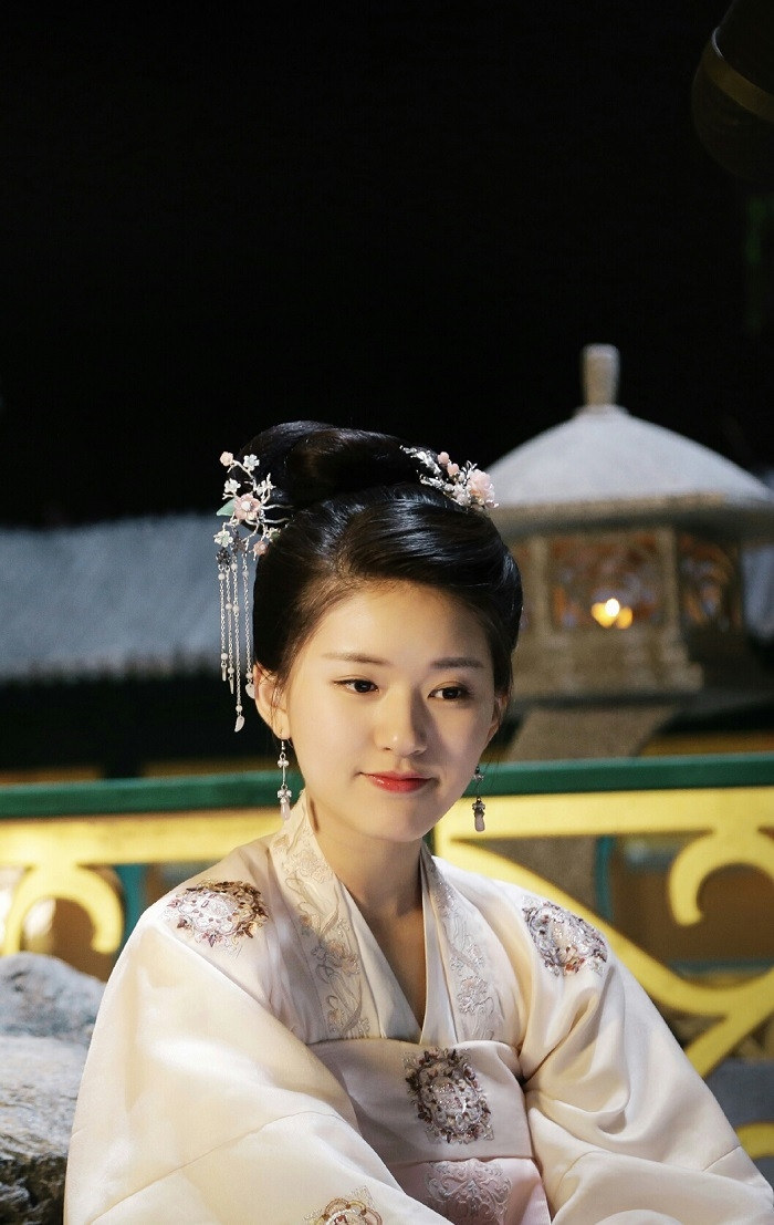 Fan Triệu Lộ Tư gay gắt lên tiếng bảo vệ thần tượng trước sự bất công của đoàn phim 'Hậu lãng' Ảnh 11