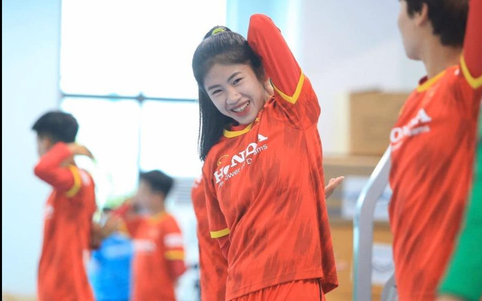 Thanh Nhã, hotgirl tuyển nữ Việt Nam vừa đăng loạt ảnh khoe vòng eo cưng xỉu nhưng lại tự nhận mình xấu Ảnh 2